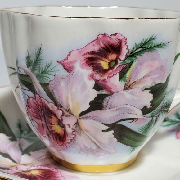 Royal London Teacup and Saucer Orchid Vintage - Picture 3 of 10